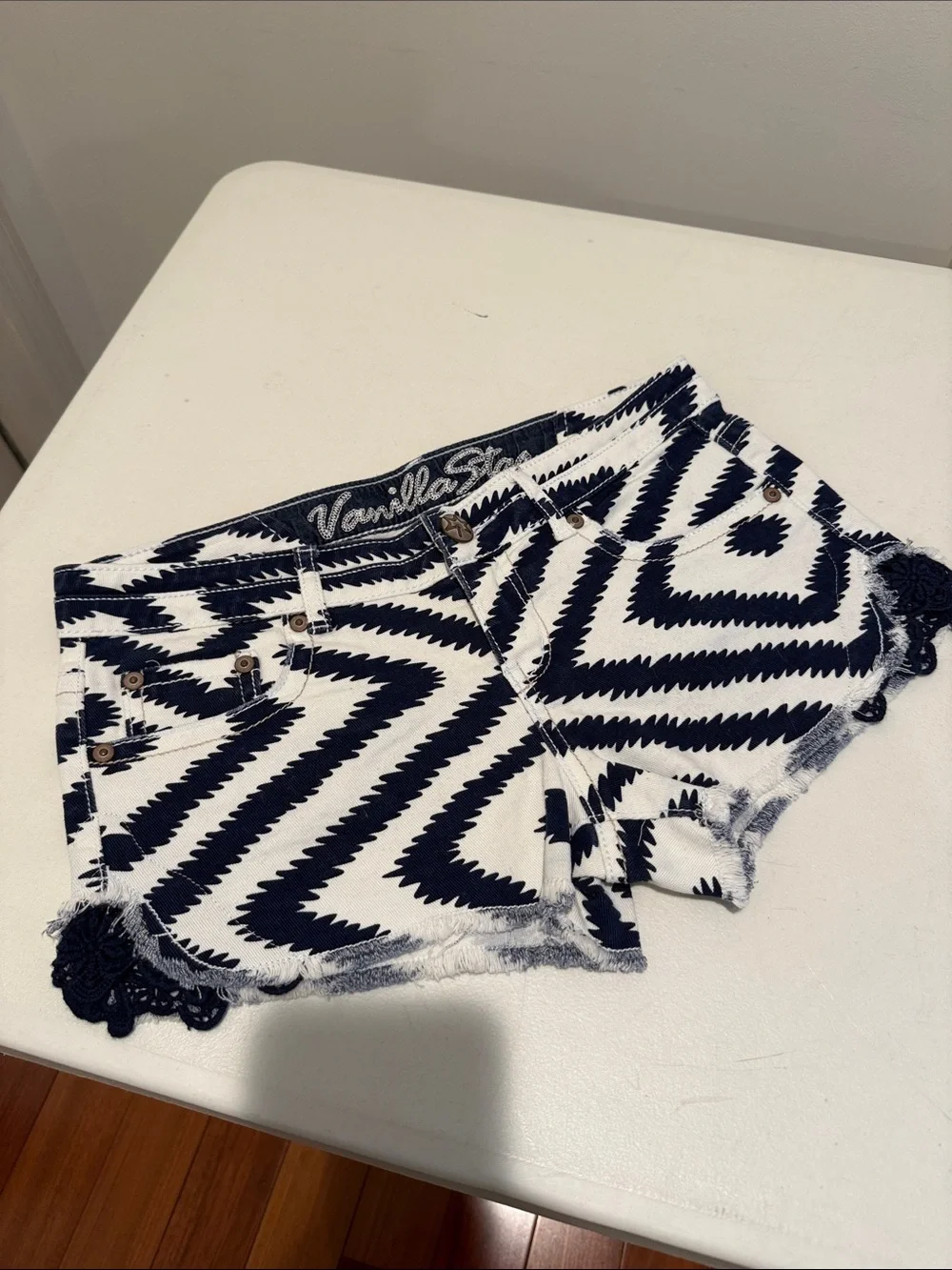 Vanilla Star Navy & White Zigzag Crochet Trim Jean Daisy Dukes Hot Wild Short 7